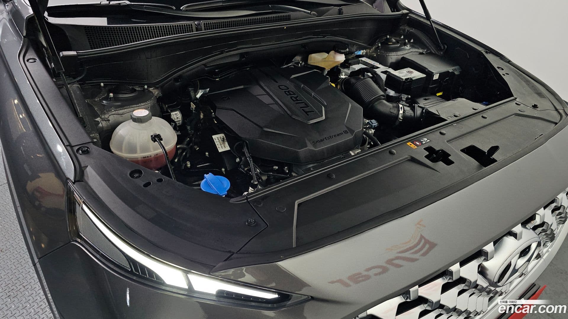 Main__Slider__Photo:Santafe Hyundai 2020.7-5