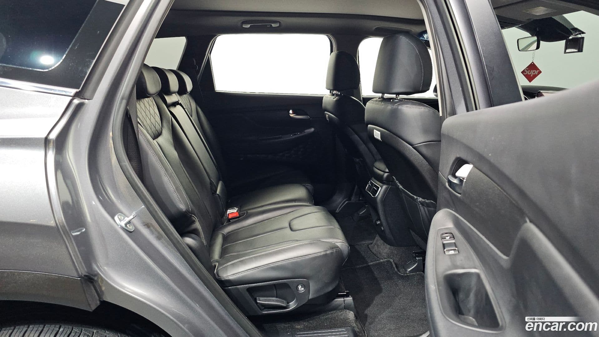 Main__Slider__Photo:Santafe Hyundai 2020.7-11