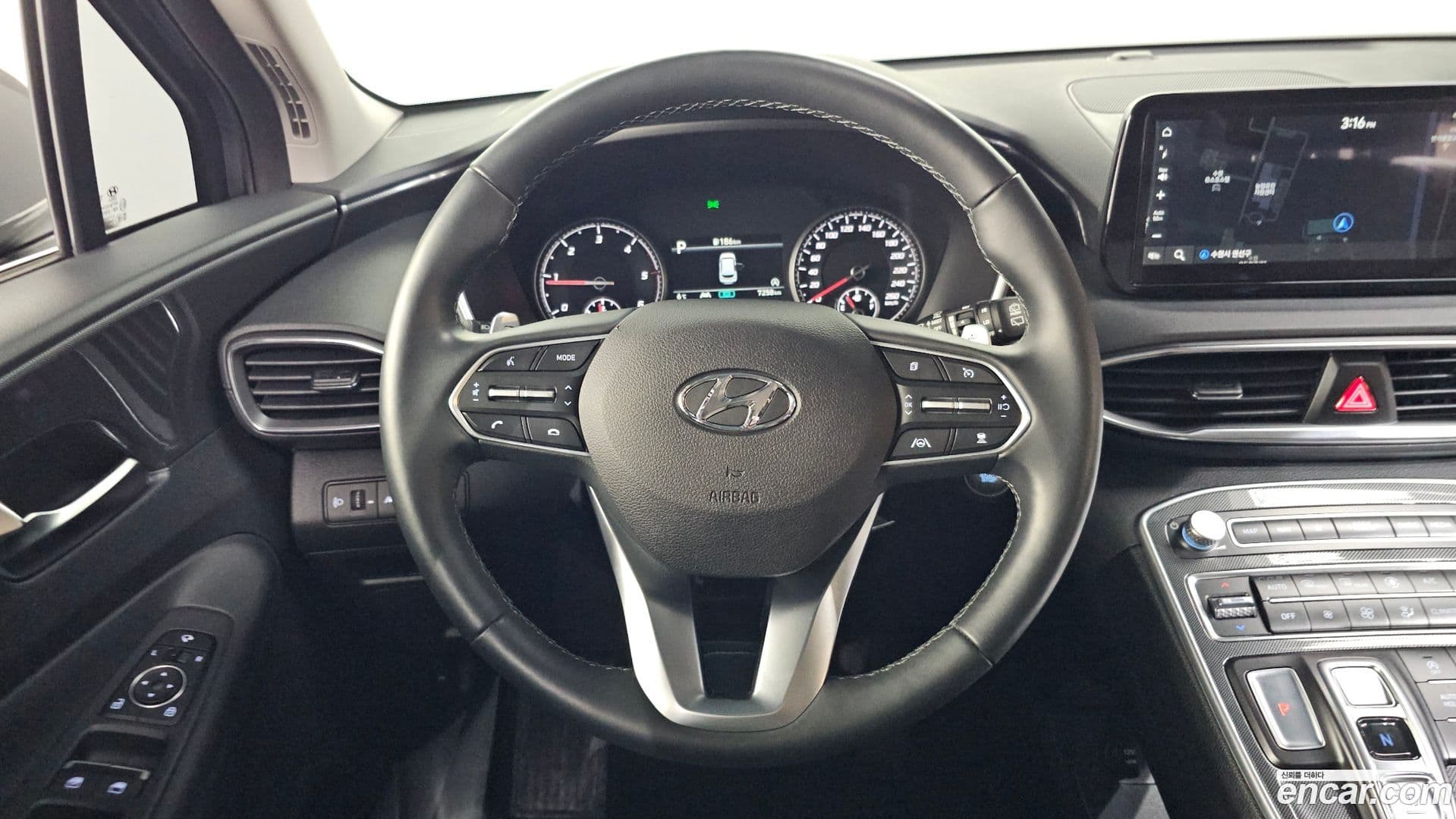 Main__Slider__Photo:Santafe Hyundai 2020.7-12