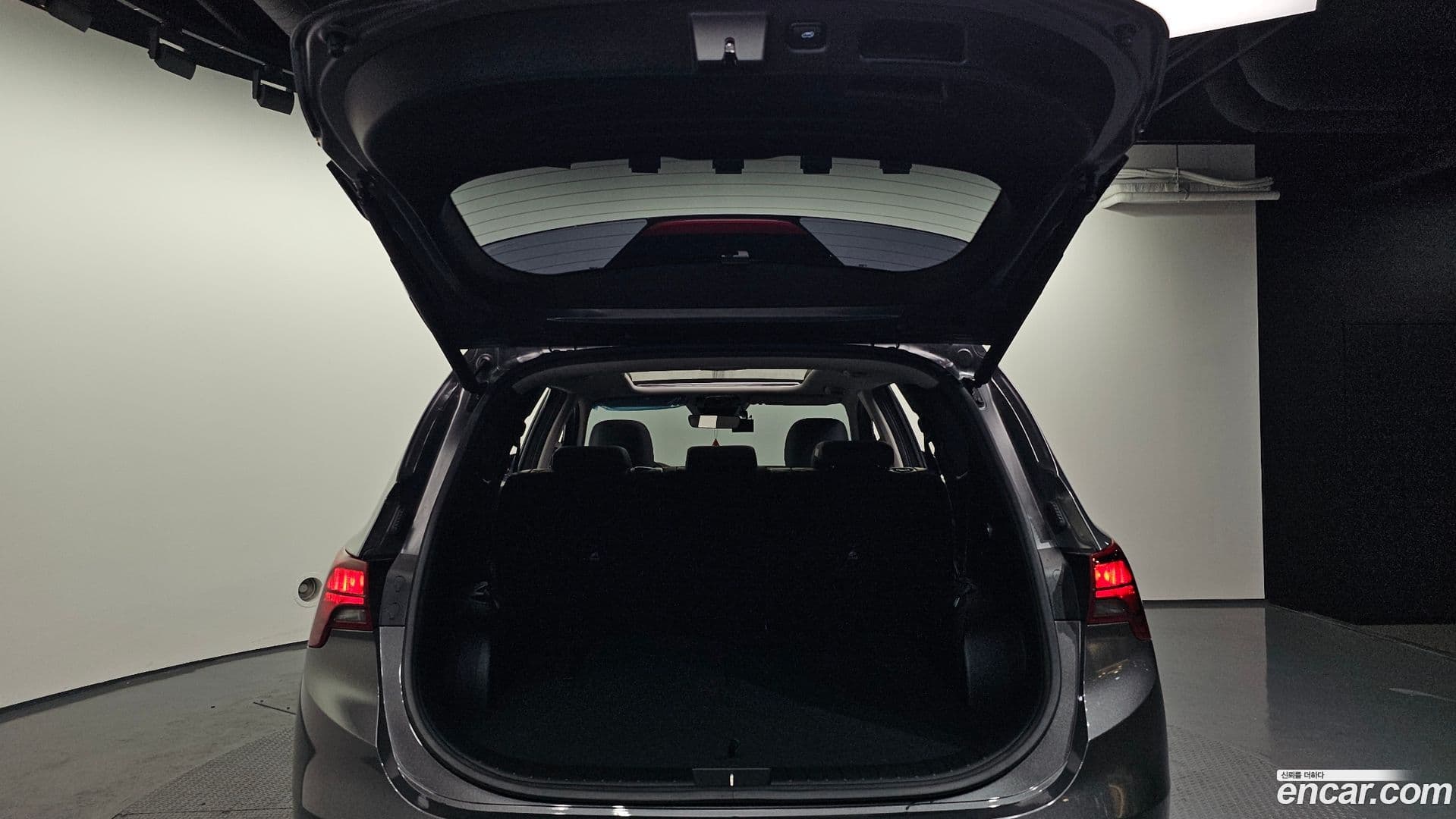 Main__Slider__Photo:Santafe Hyundai 2020.7-19