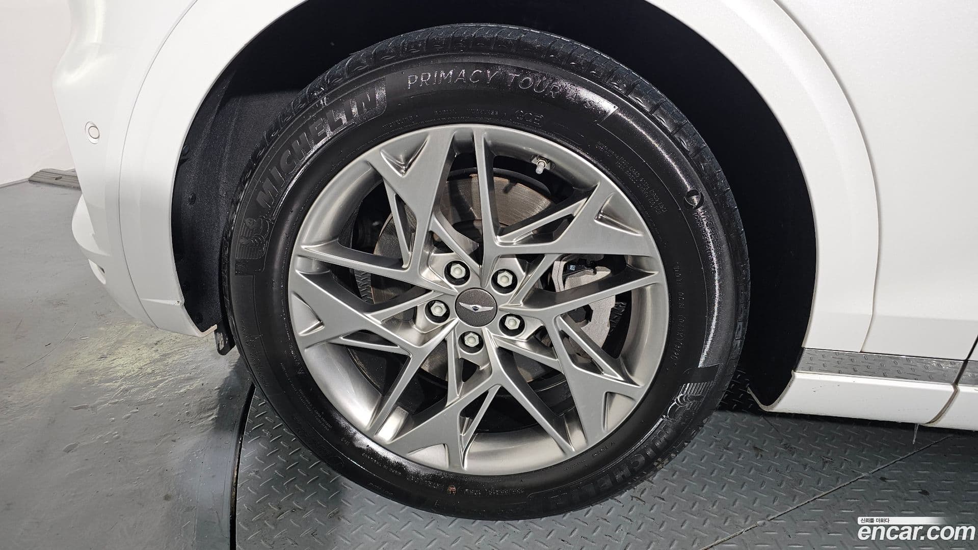 Main__Slider__Photo:GV70 Genesis 2022.0-4