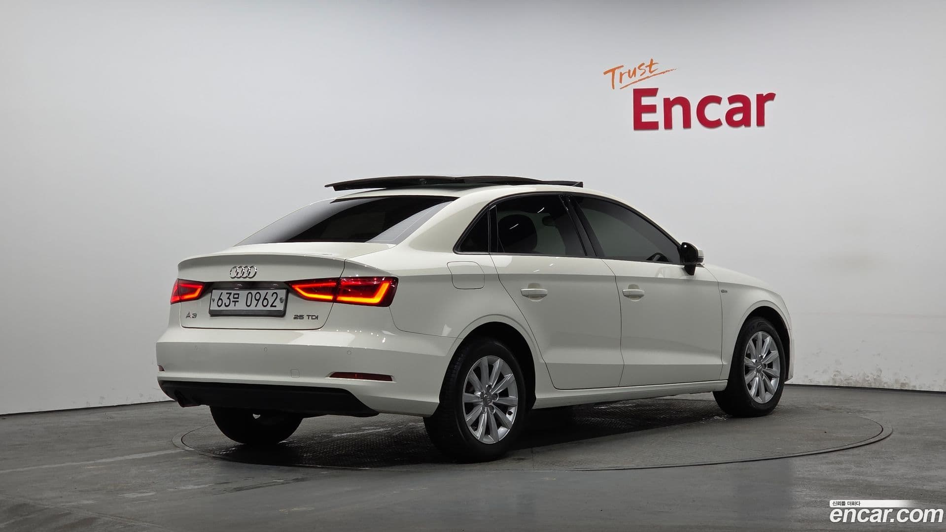 Main__Slider__Photo:A3 Audi 2015.9-1