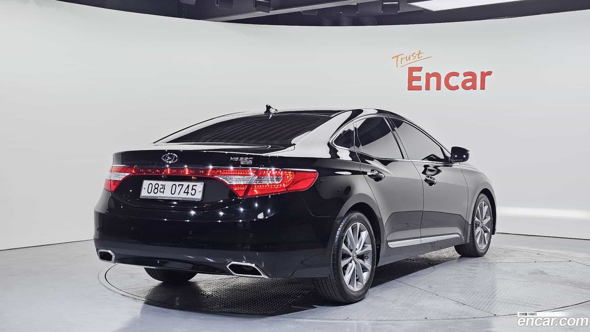 Grandeur Hyundai 2015.8-OUTER-002