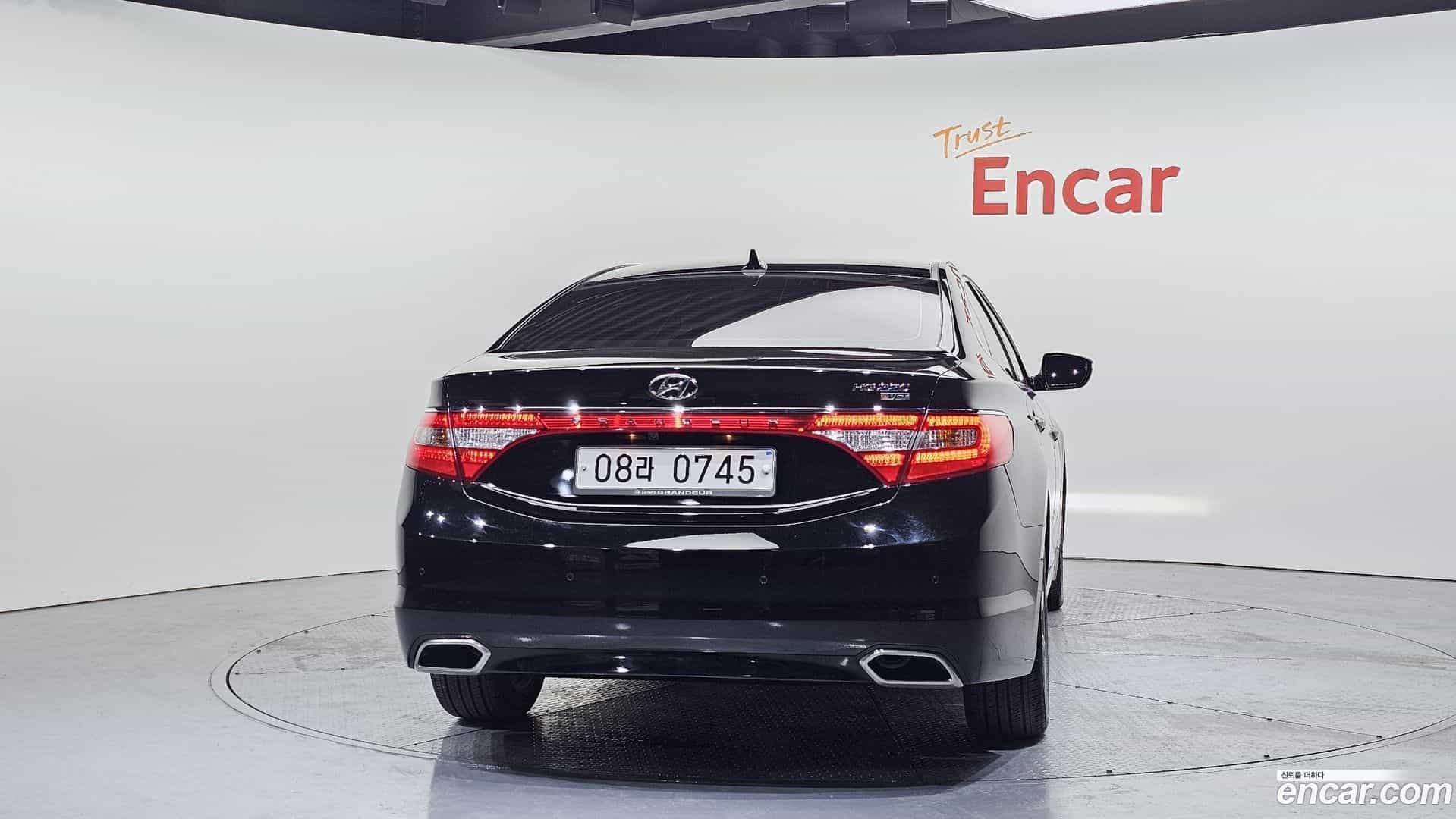 Grandeur Hyundai 2015.8-OUTER-004