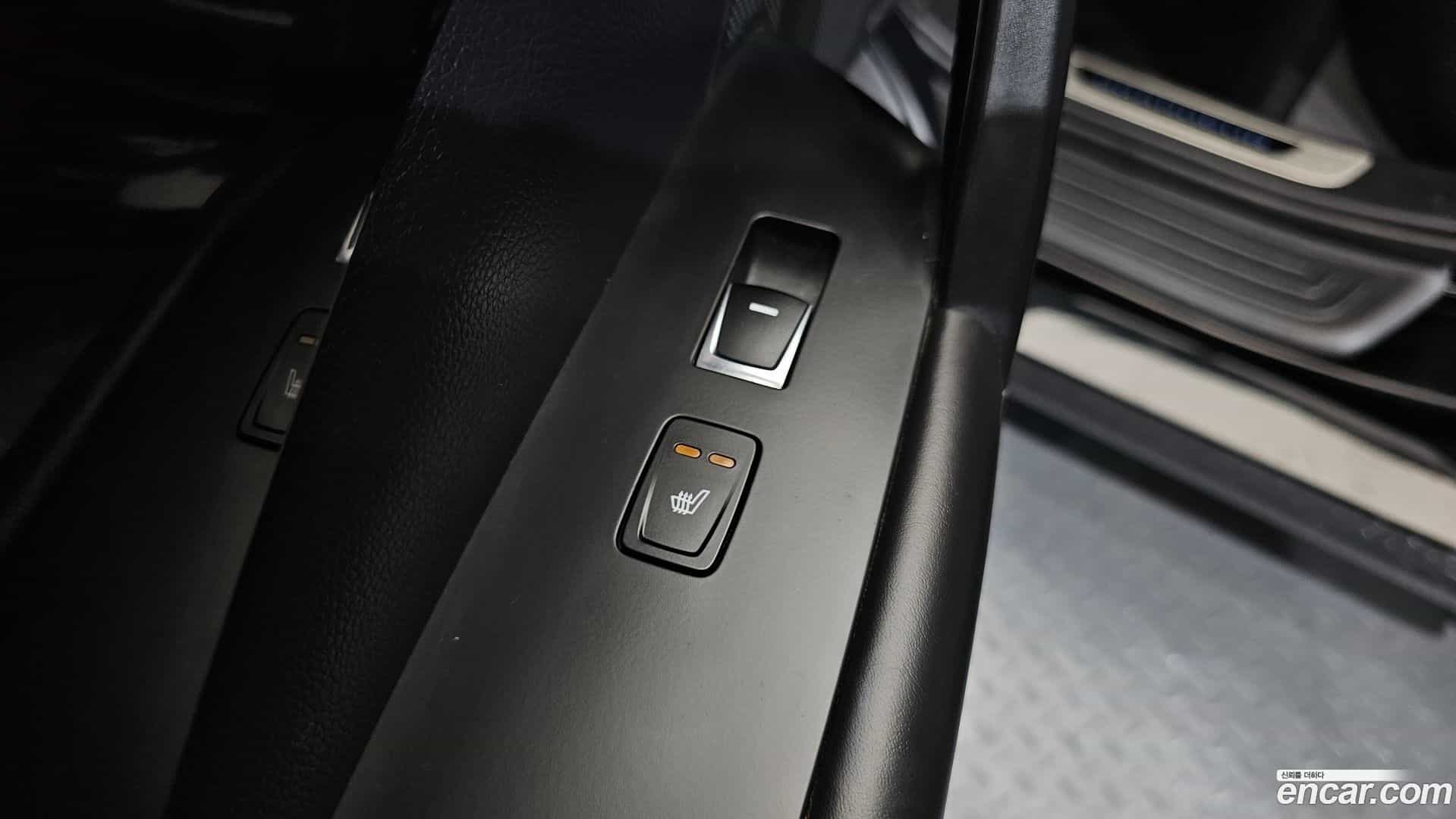 Grandeur Hyundai 2015.8-OPTION-024