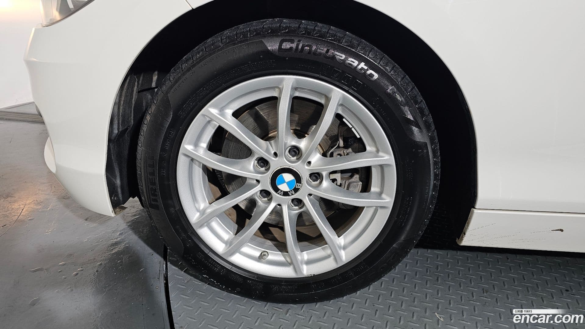 Main__Slider__Photo:1-Series BMW 2018.2-4