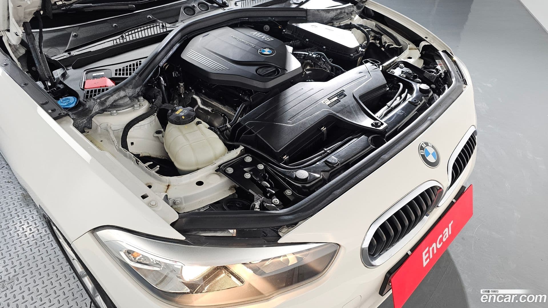 Main__Slider__Photo:1-Series BMW 2018.2-5