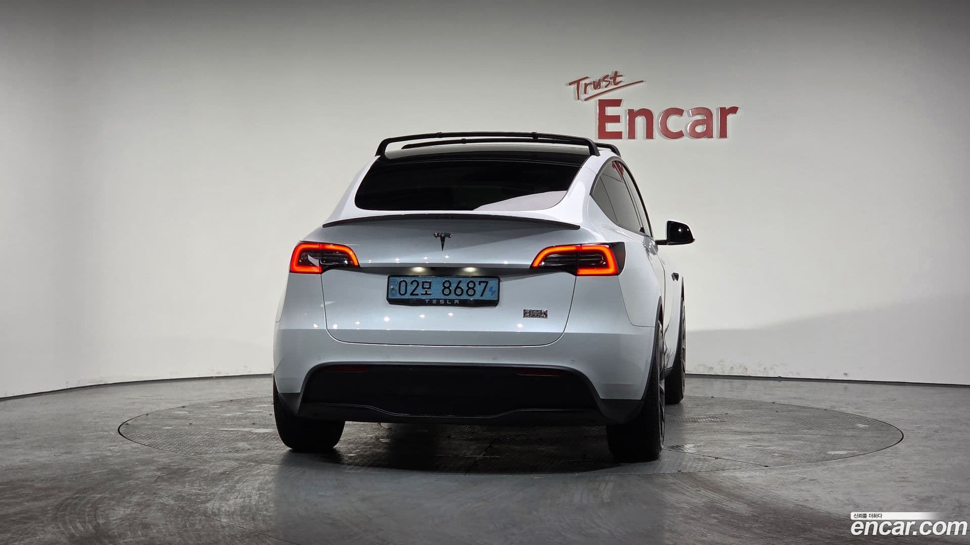 Main__Slider__Photo:Model Y Tesla 2021.5-3