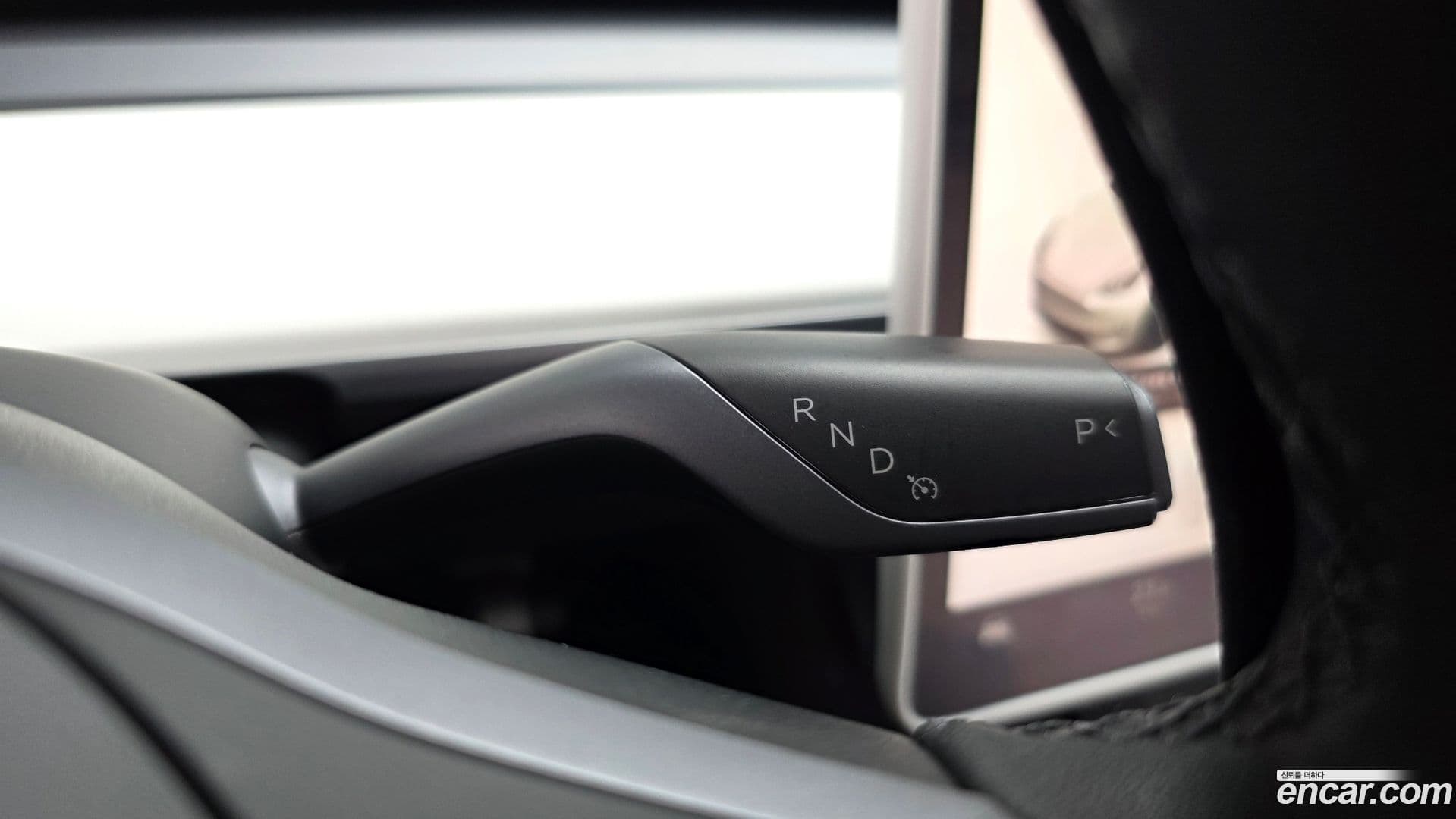 Main__Slider__Photo:Model Y Tesla 2021.5-8