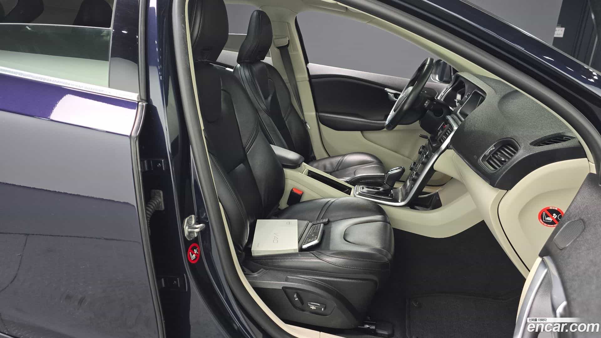 V40 Volvo 2015.11-INNER-010