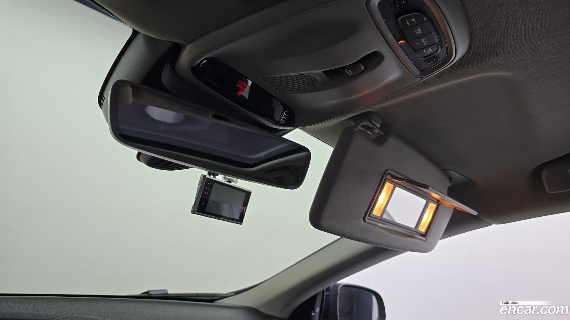 Main__Slider__Photo:V40 Volvo 2015.11-18