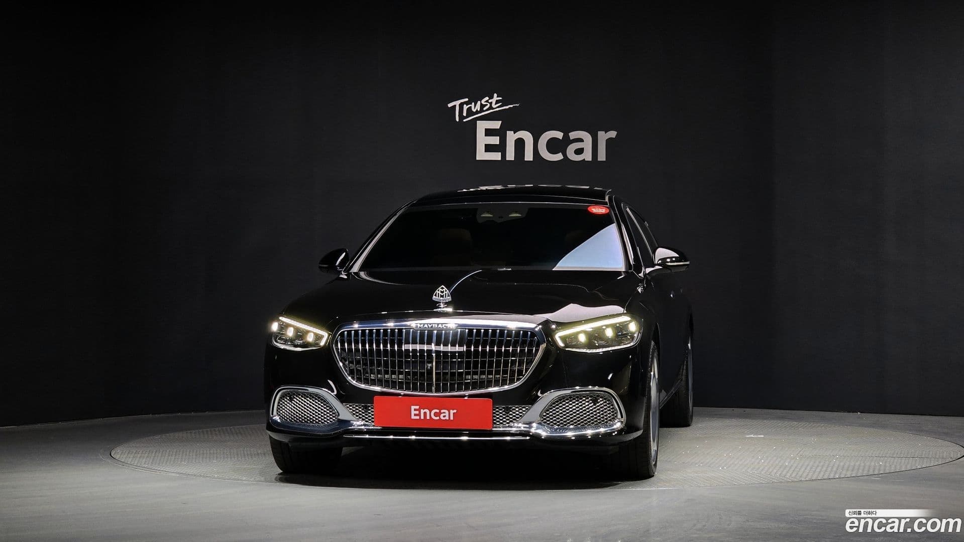 Main__Slider__Photo:S-Class Mercedes-Benz 2024.10-2