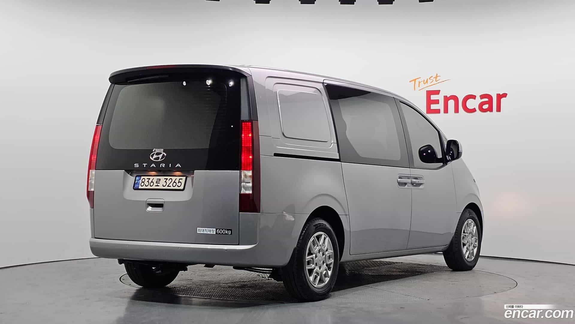 Staria Hyundai 2023.11-OUTER-002