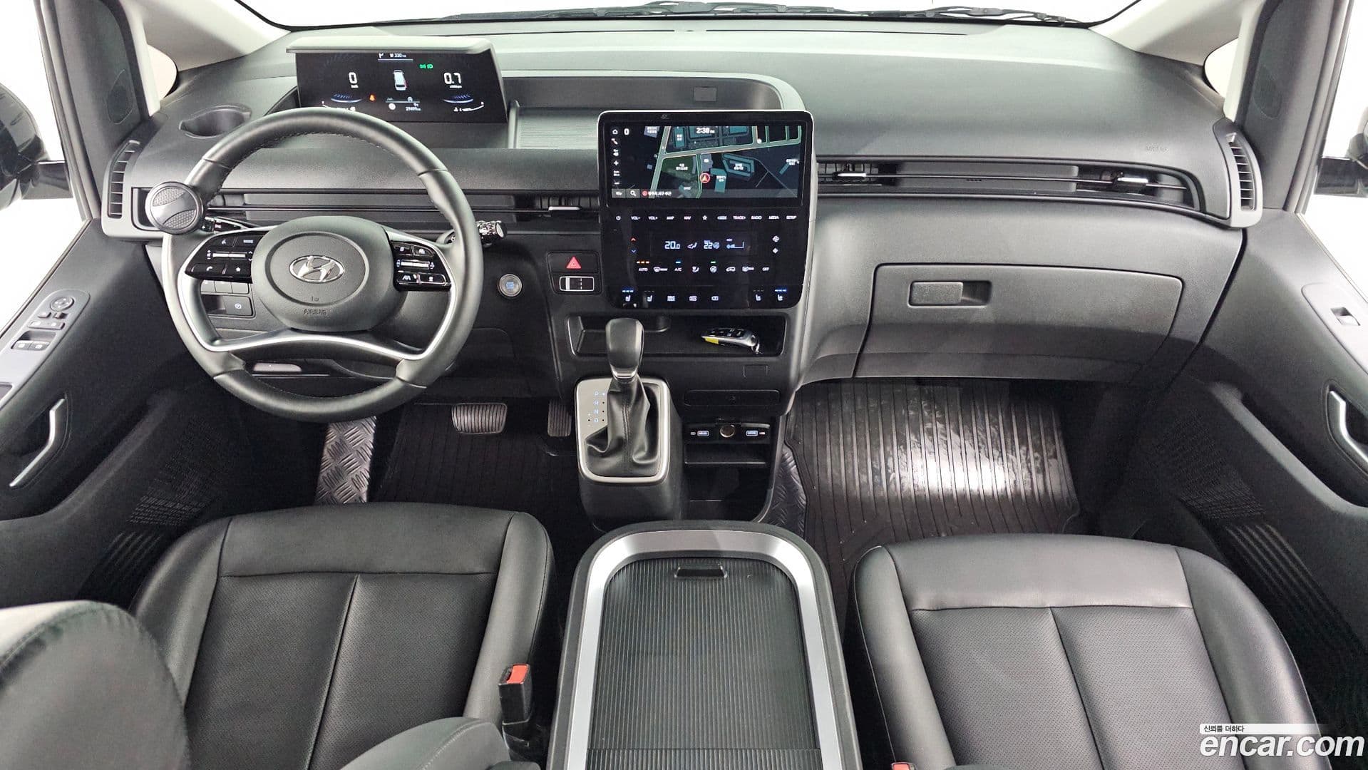 Main__Slider__Photo:Staria Hyundai 2023.11-6