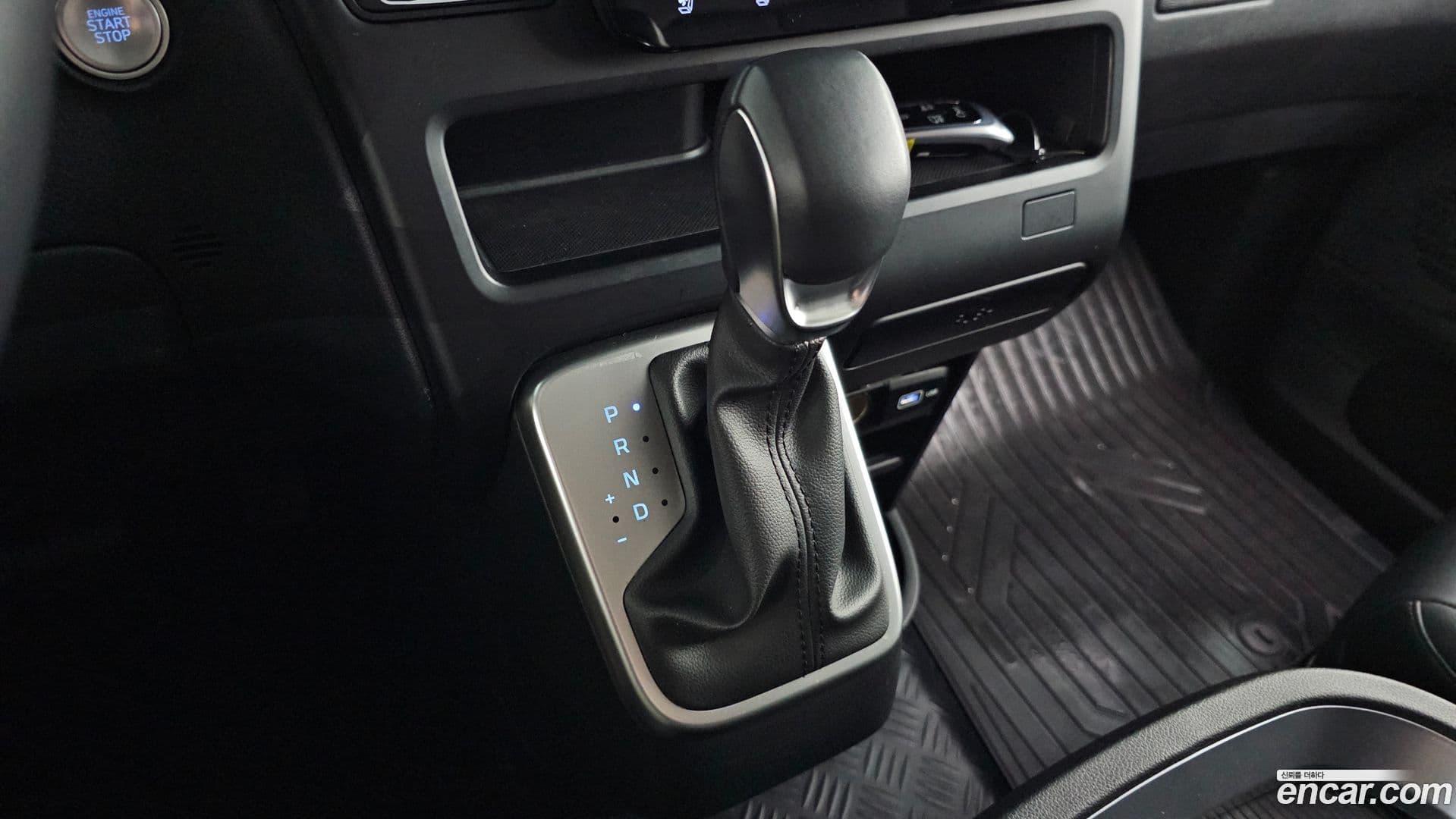 Main__Slider__Photo:Staria Hyundai 2023.11-8