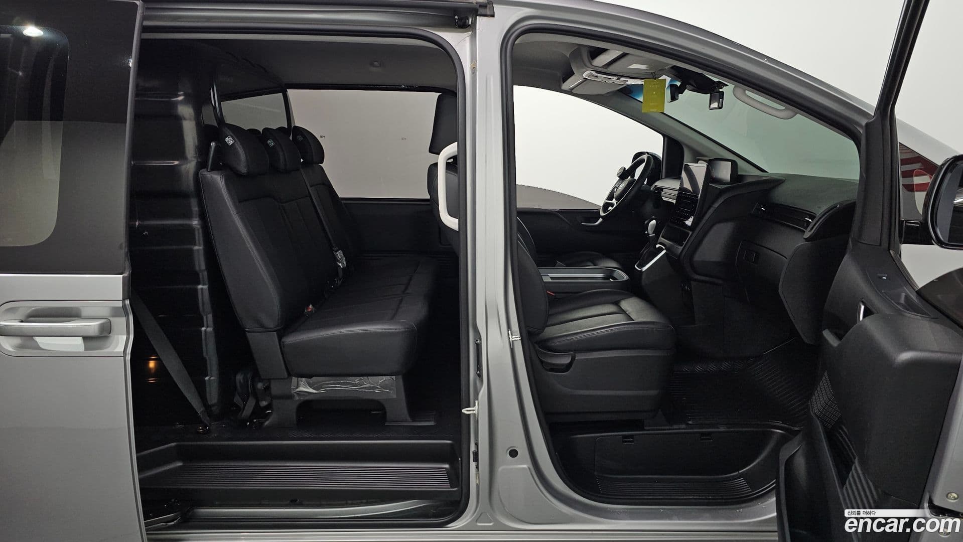 Main__Slider__Photo:Staria Hyundai 2023.11-11