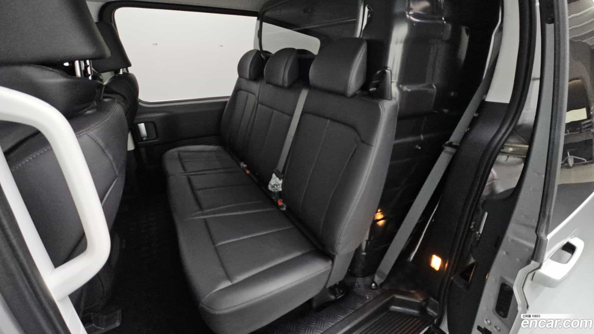 Staria Hyundai 2023.11-OPTION-017