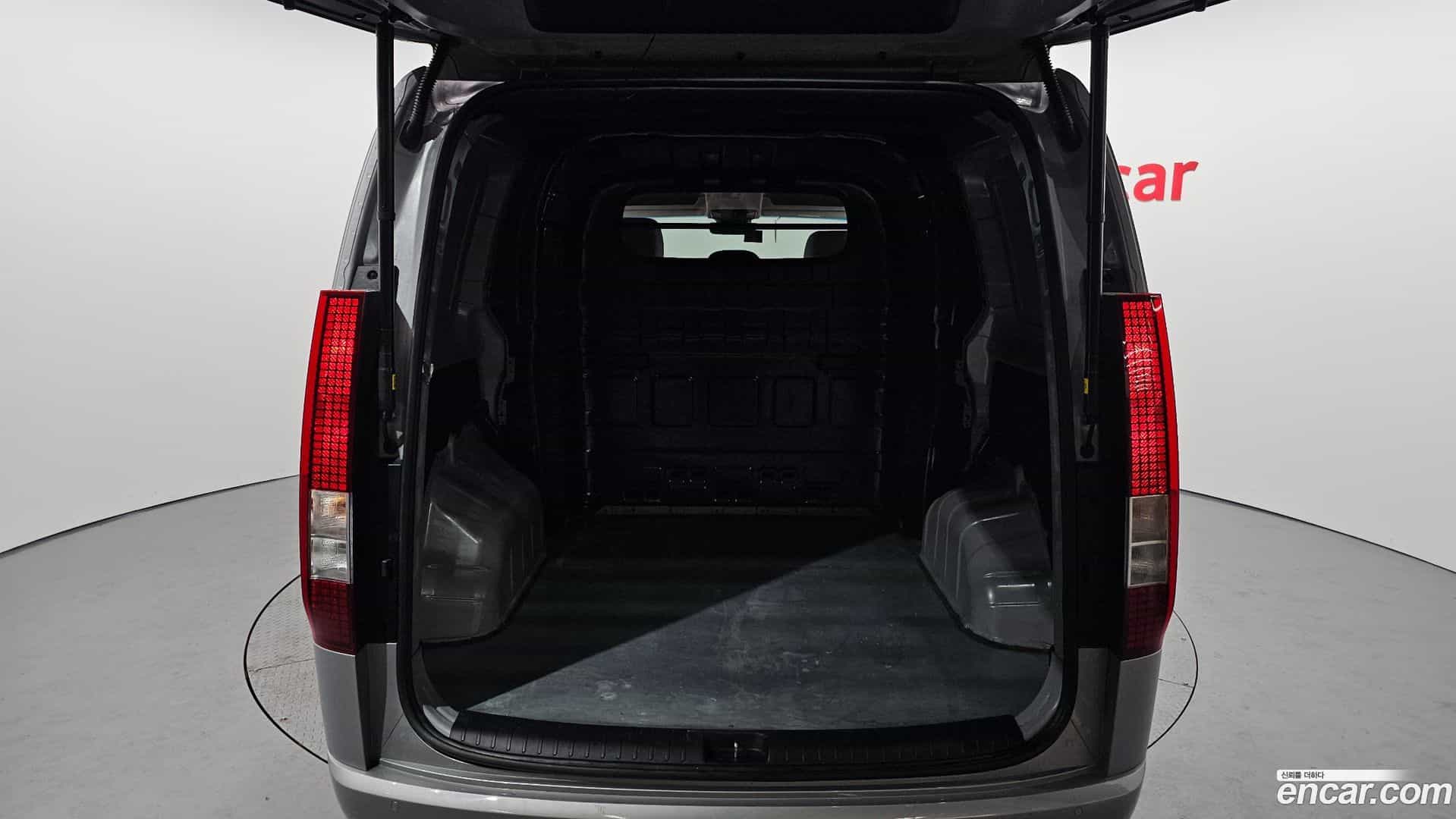 Staria Hyundai 2023.11-OPTION-023