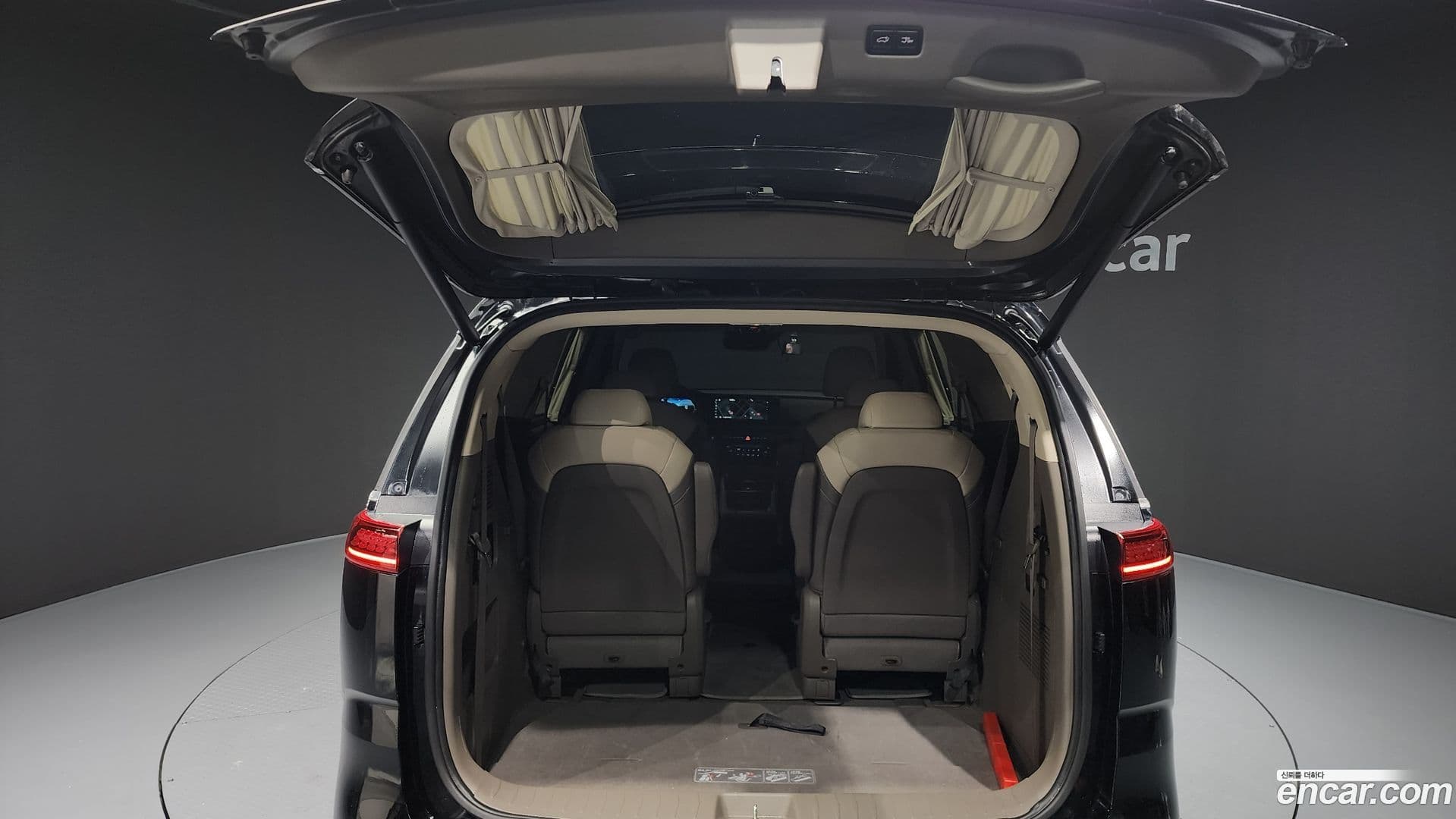 Main__Slider__Photo:Canival Kia 2022.10-19