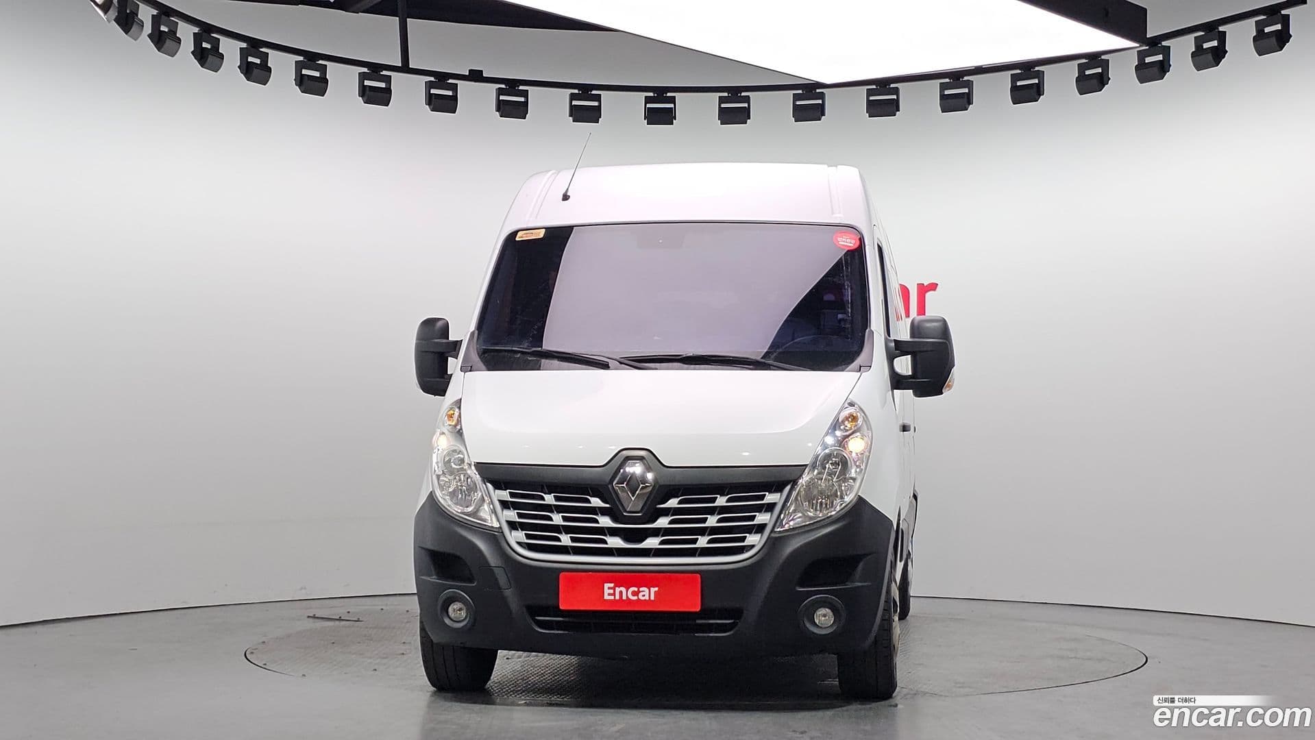 Main__Slider__Photo:Master Renault-KoreaSamsung 2019.6-2