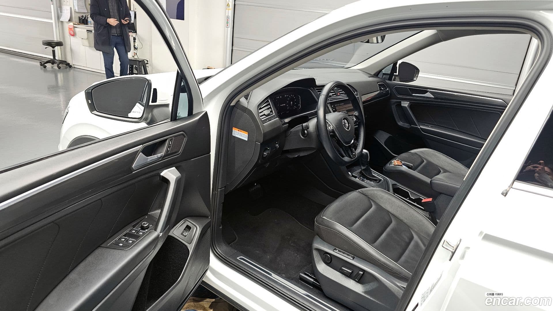 Main__Slider__Photo:Tiguan Volkswagen 2020.11-9