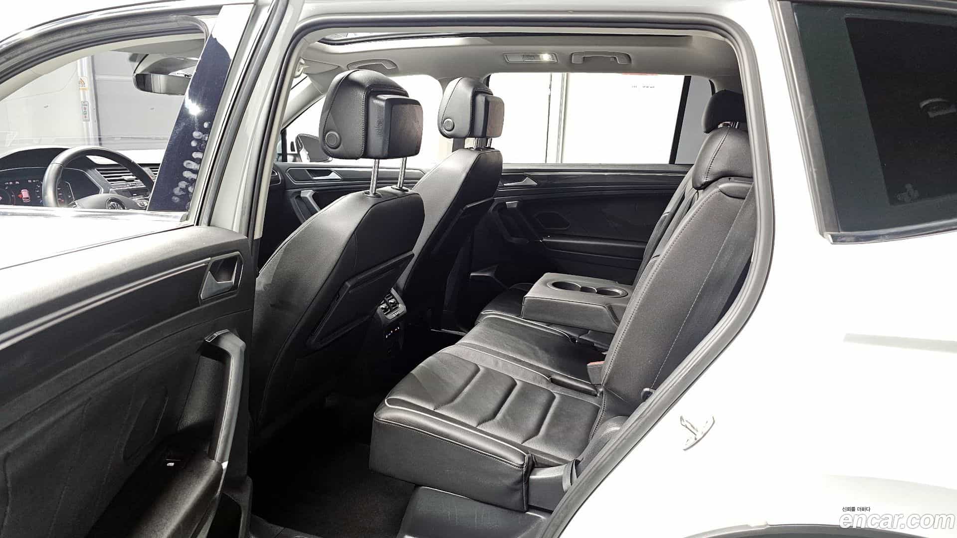 Tiguan Volkswagen 2020.11-OPTION-015