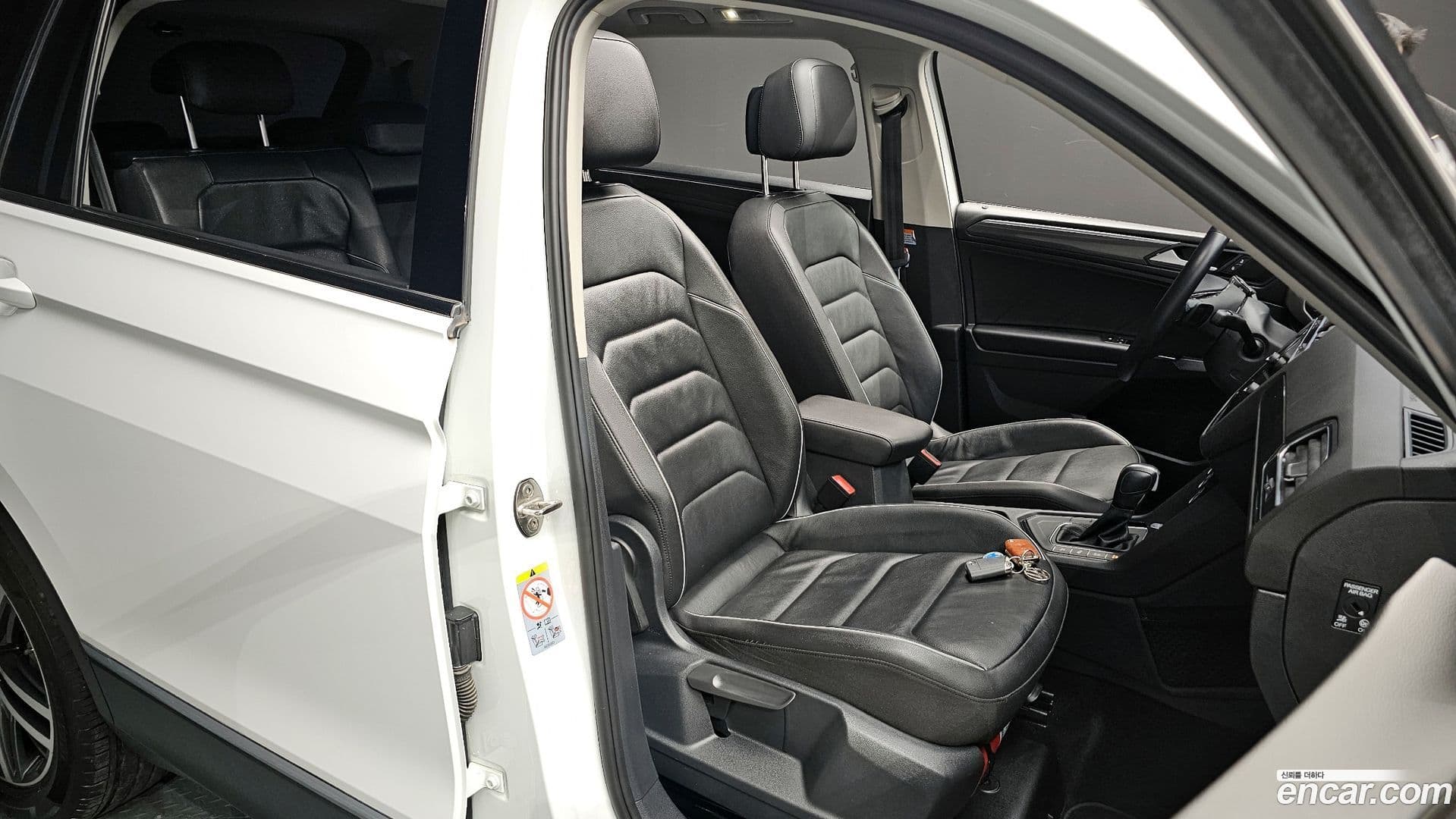 Main__Slider__Photo:Tiguan Volkswagen 2020.11-11