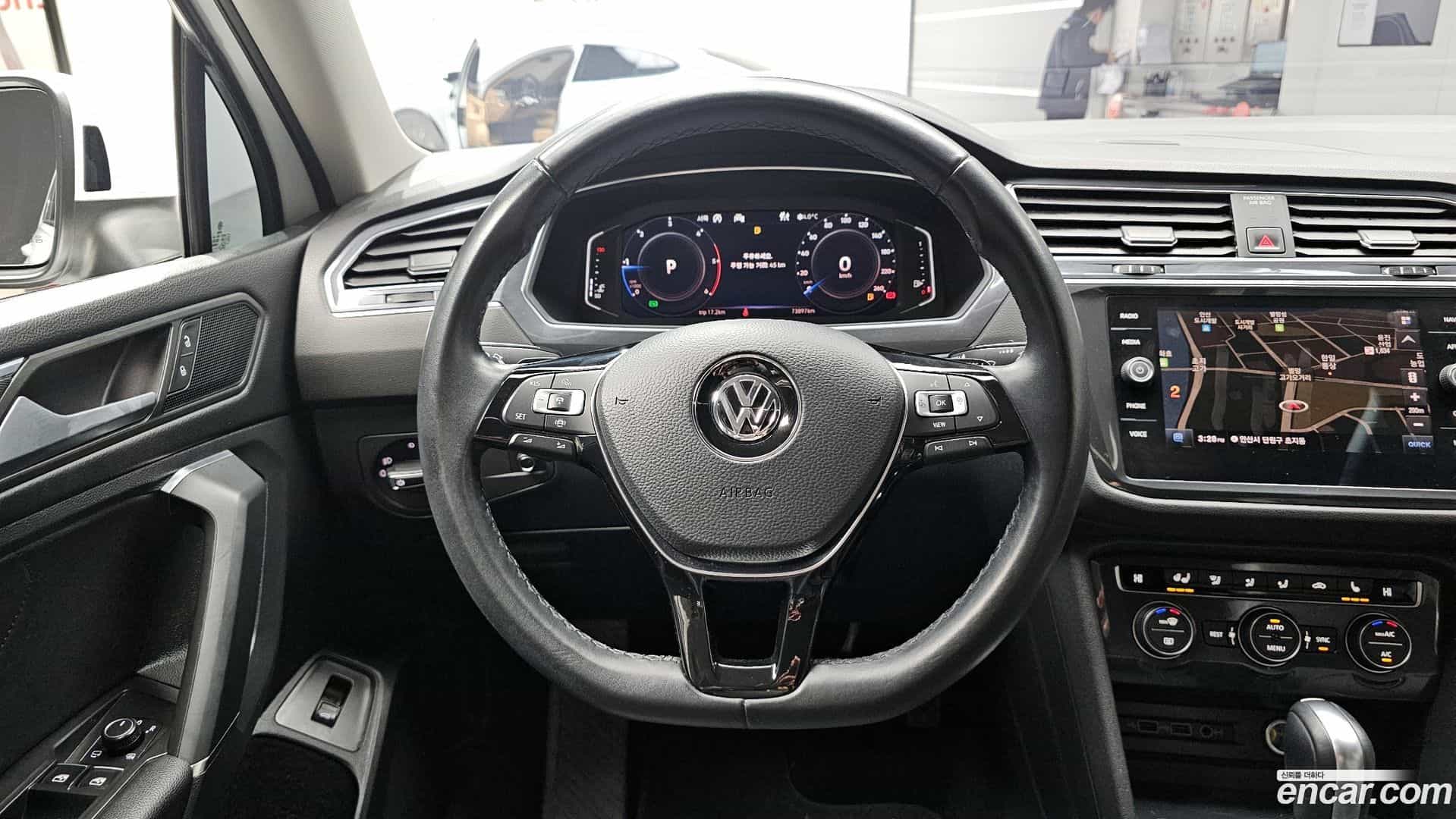 Tiguan Volkswagen 2020.11-OPTION-017
