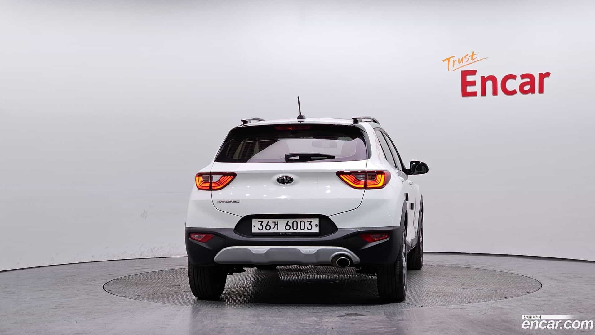 Stonic Kia 2018.1-OUTER-004