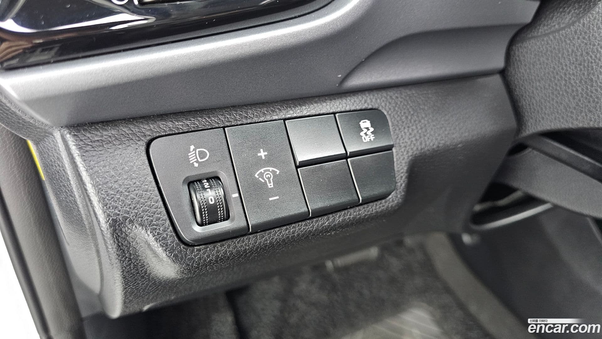 Main__Slider__Photo:Stonic Kia 2018.1-12