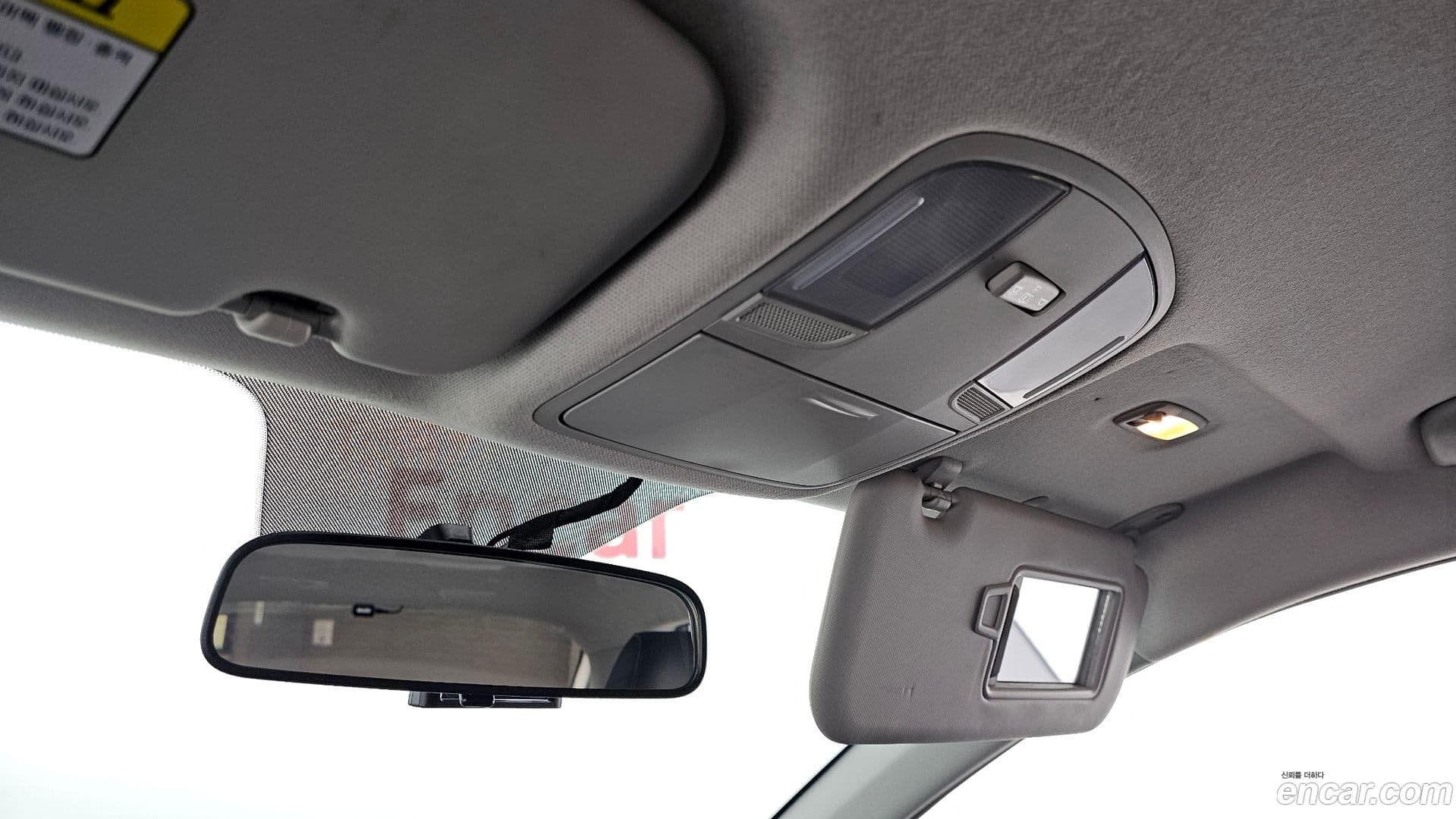 Main__Slider__Photo:Stonic Kia 2018.1-18