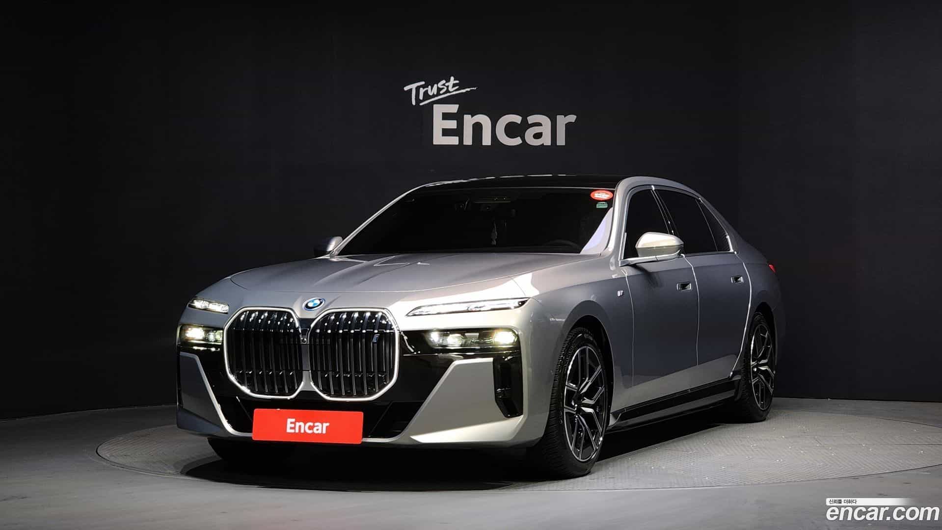 i7 BMW 2024.11-OUTER-001