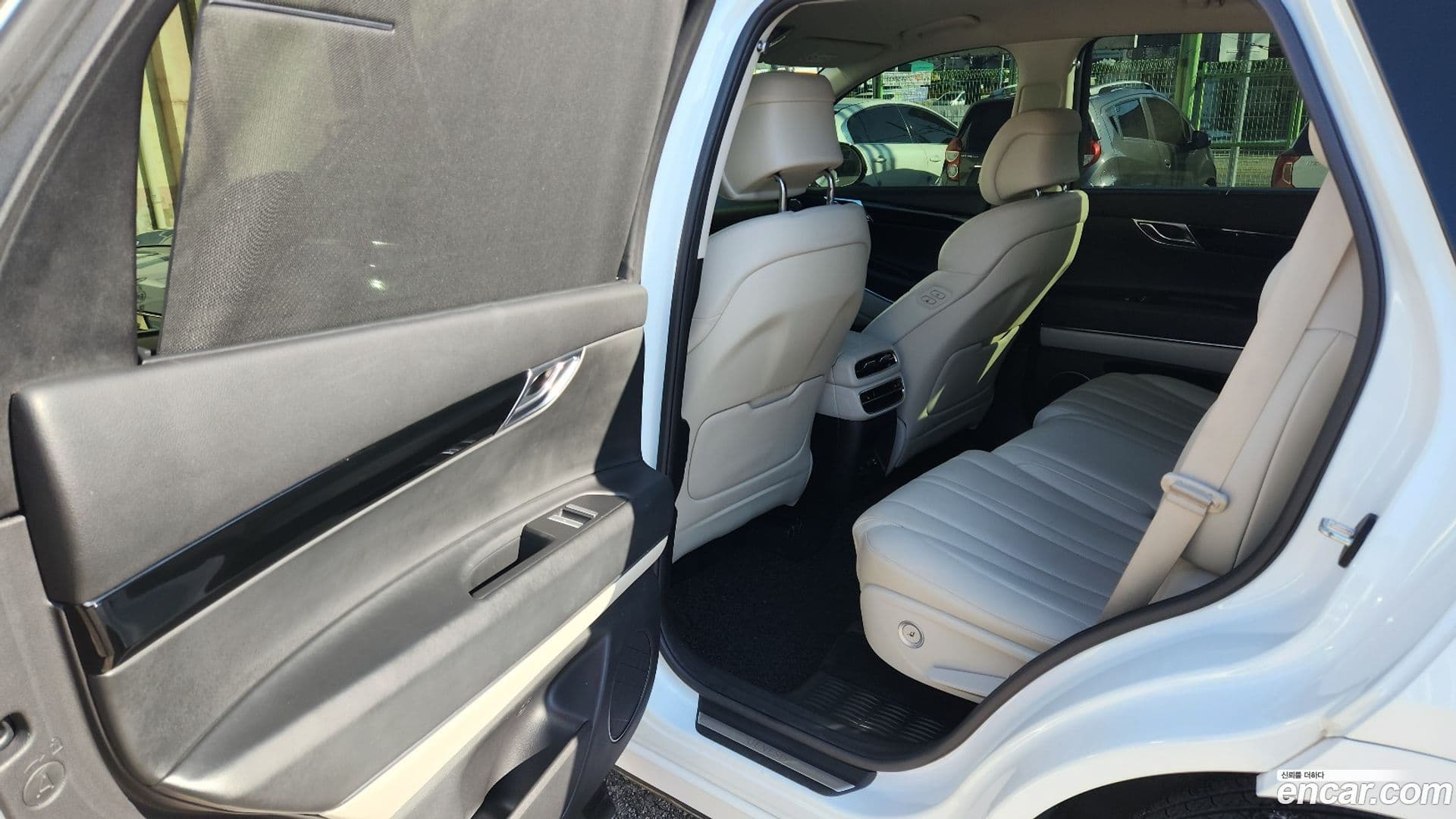 Main__Slider__Photo:GV80 Genesis 2021.5-5