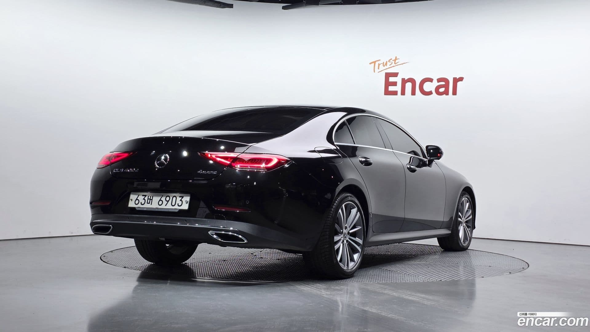 Main__Slider__Photo:CLS-Class Mercedes-Benz 2018.10-1