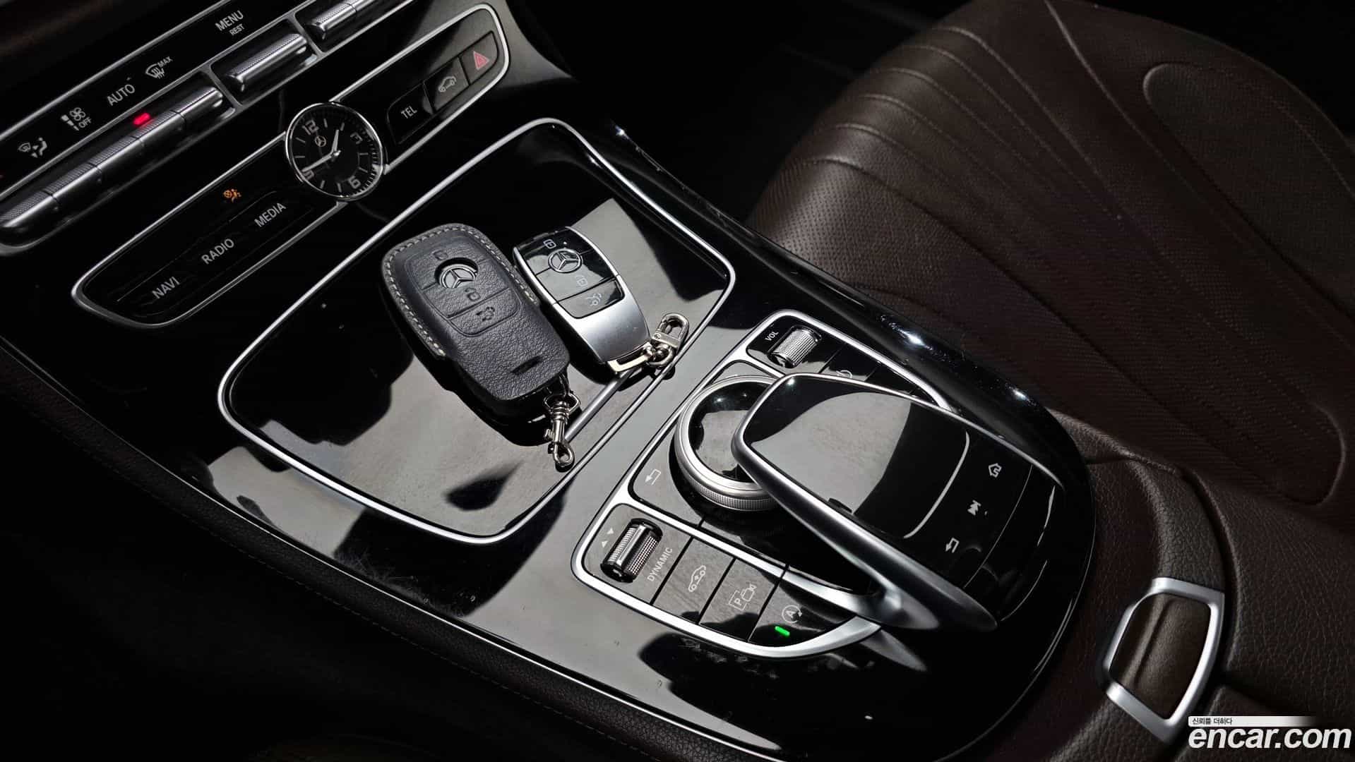 CLS-Class Mercedes-Benz 2018.10-OPTION-022