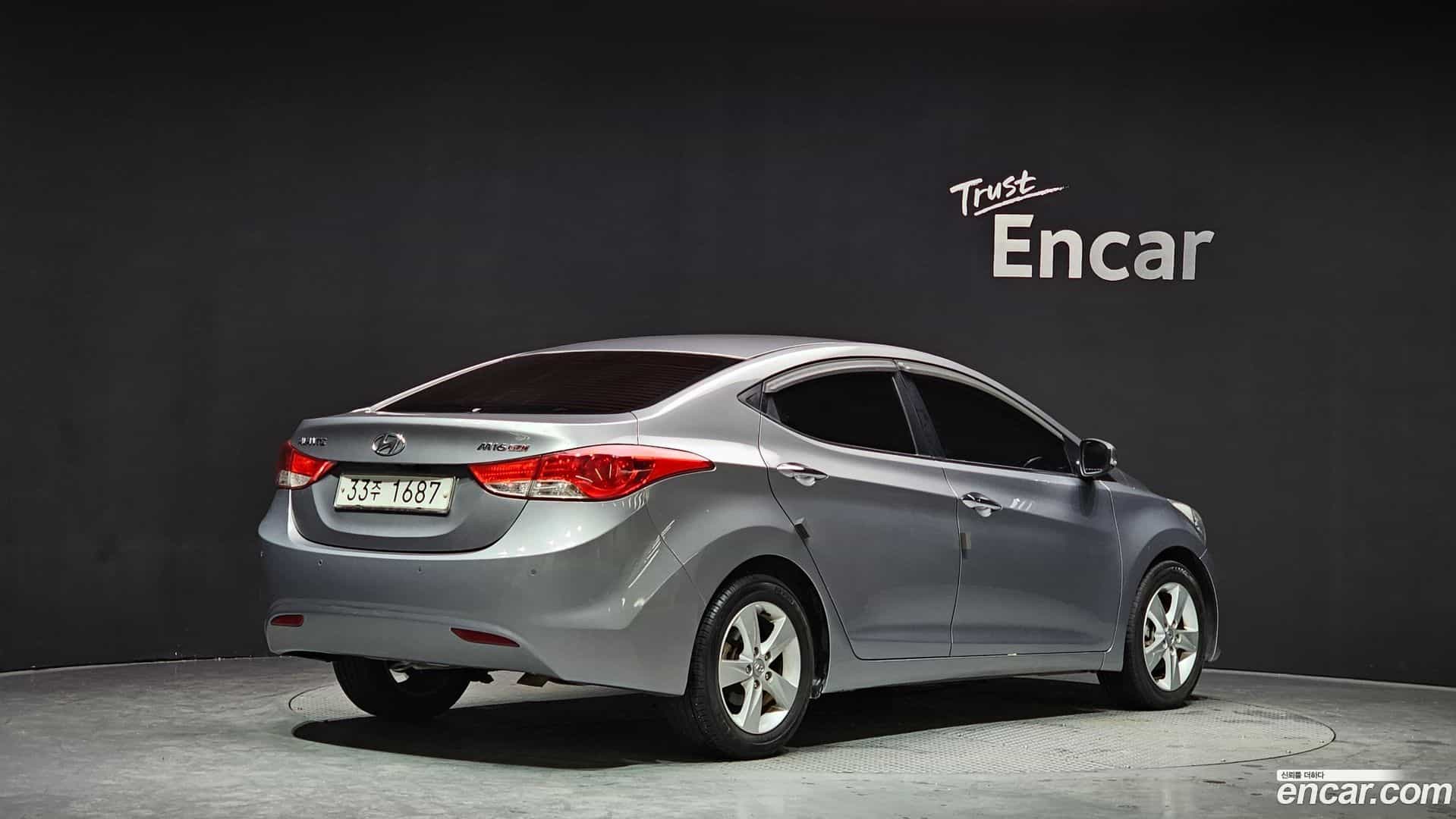 AVANTE Hyundai 2010.9-OUTER-002