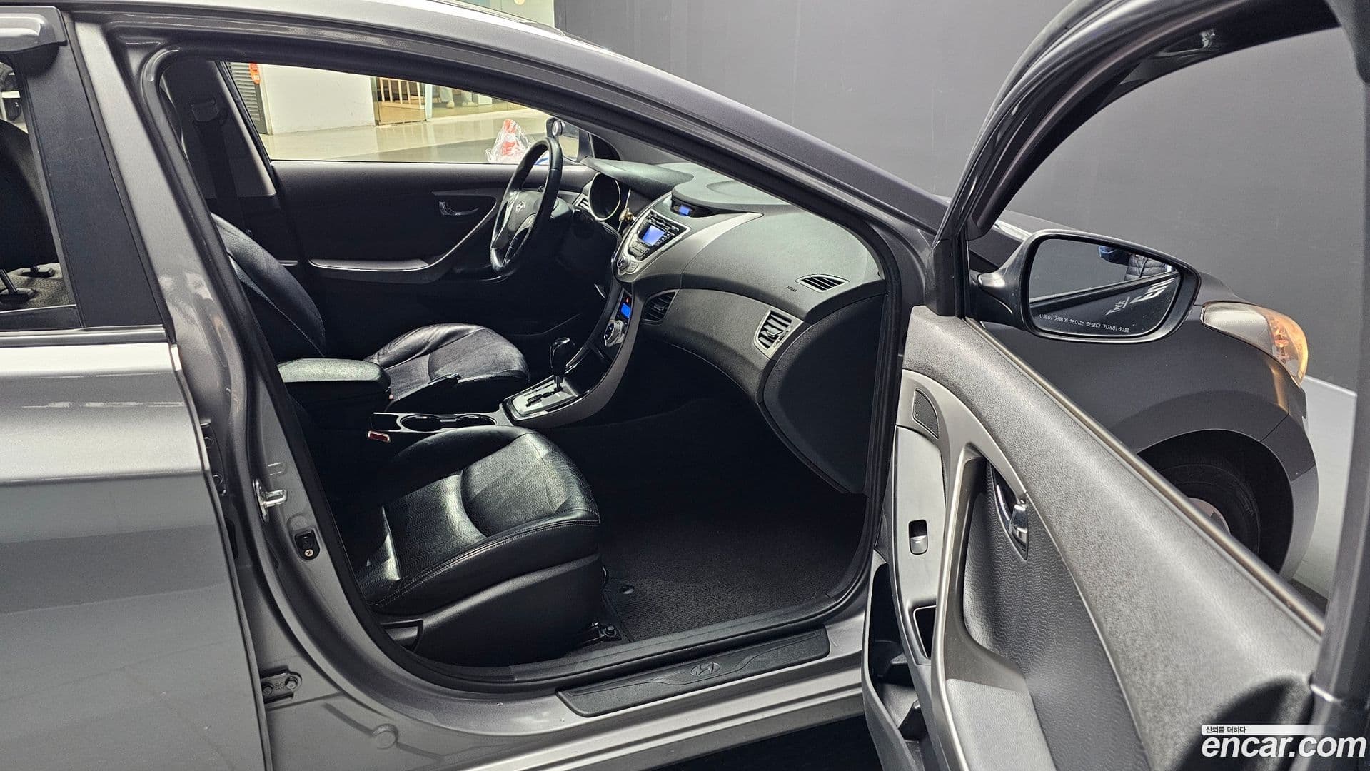 Main__Slider__Photo:AVANTE Hyundai 2010.9-9