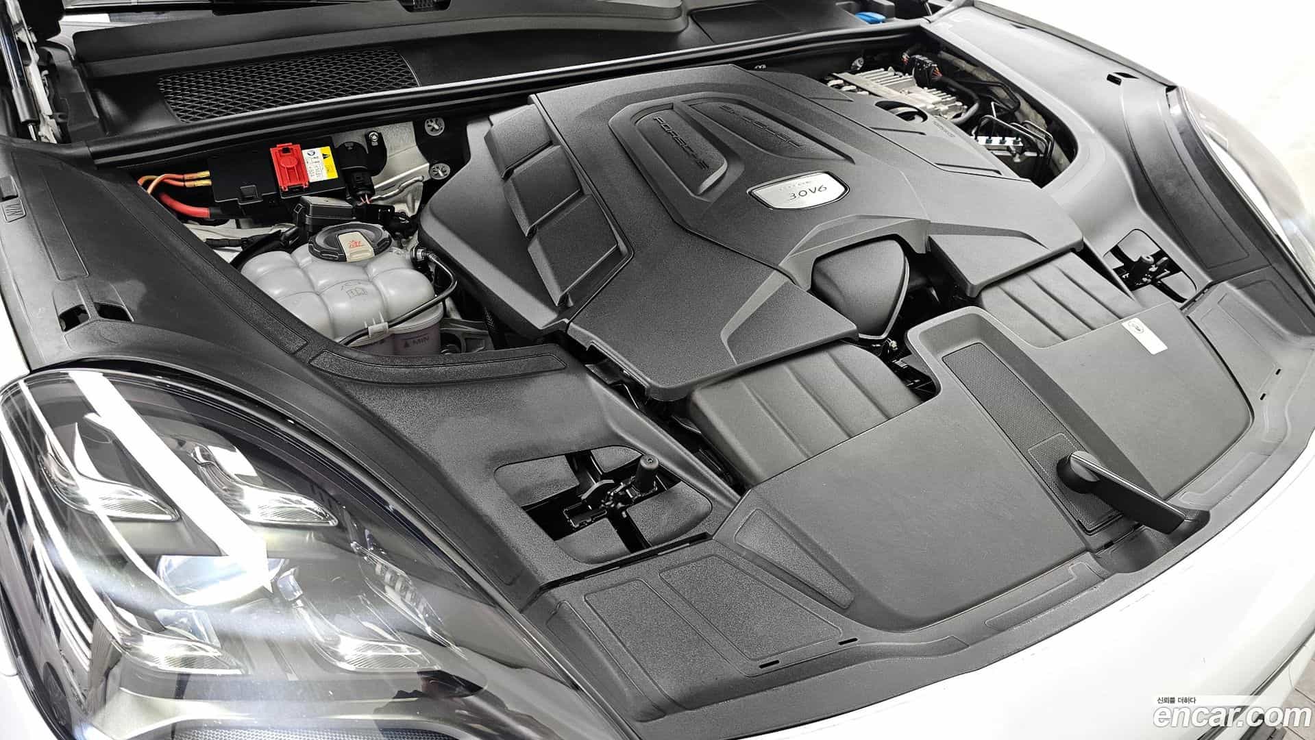 Cayenne Porsche 2020.3-INNER-006