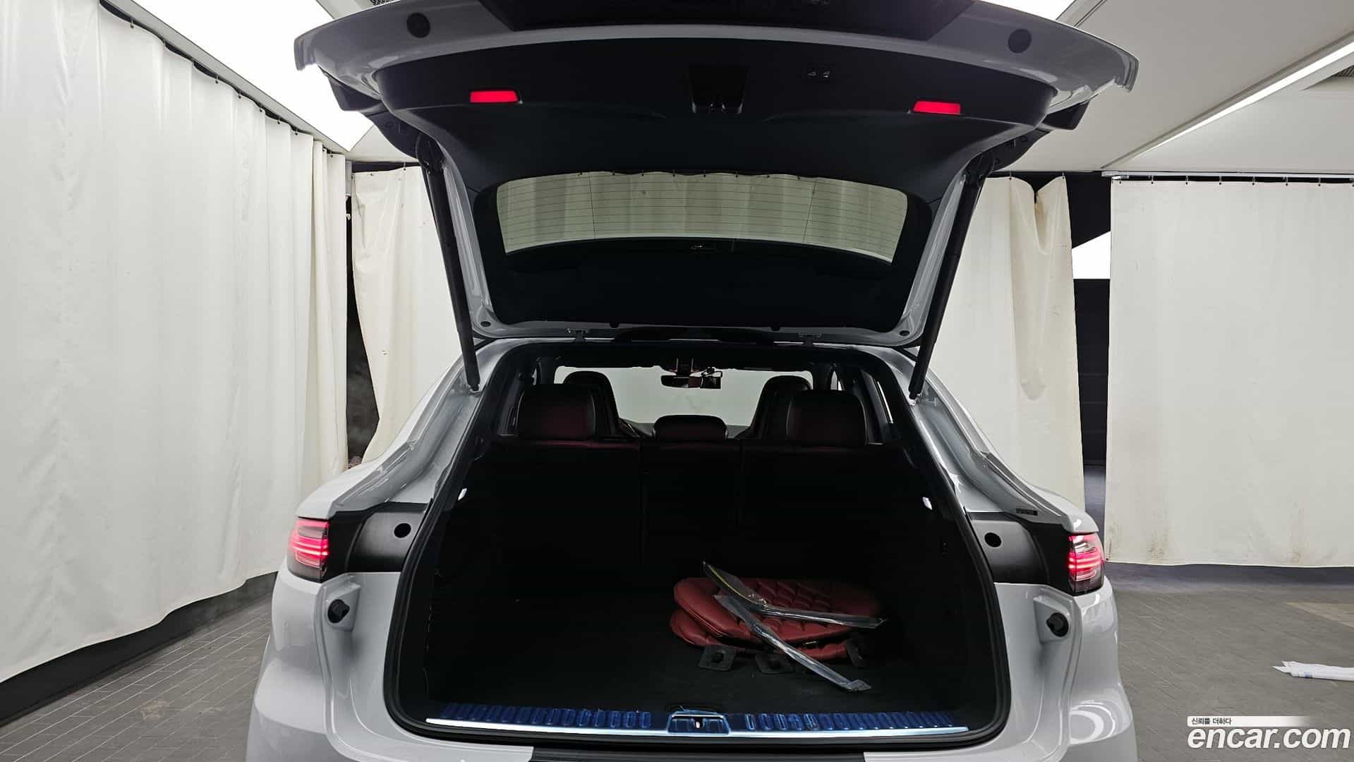 Cayenne Porsche 2020.3-OPTION-024