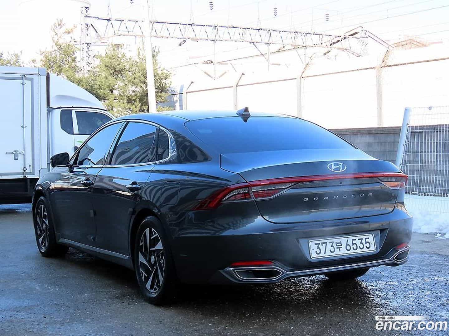 Grandeur Hyundai 2021.11-OUTER-003