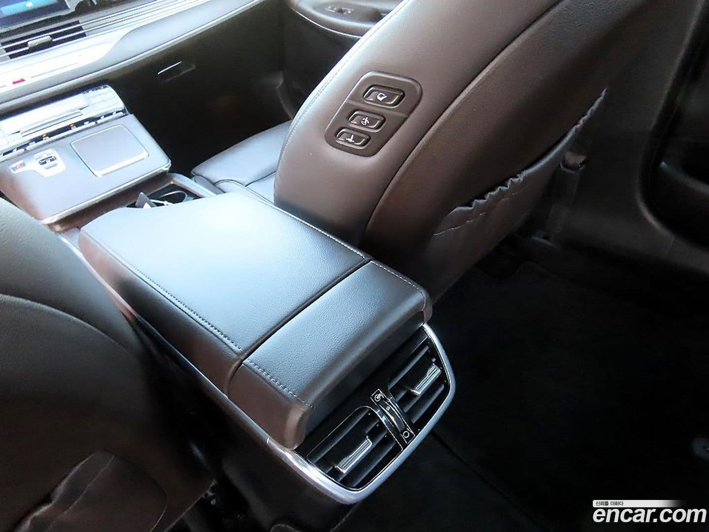 Main__Slider__Photo:Grandeur Hyundai 2021.11-15