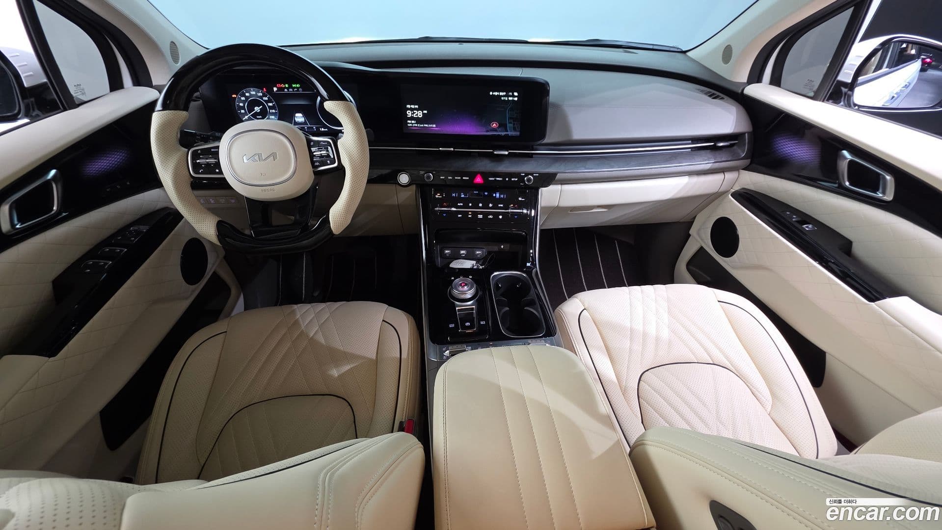 Main__Slider__Photo:Canival Kia 2023.9-6