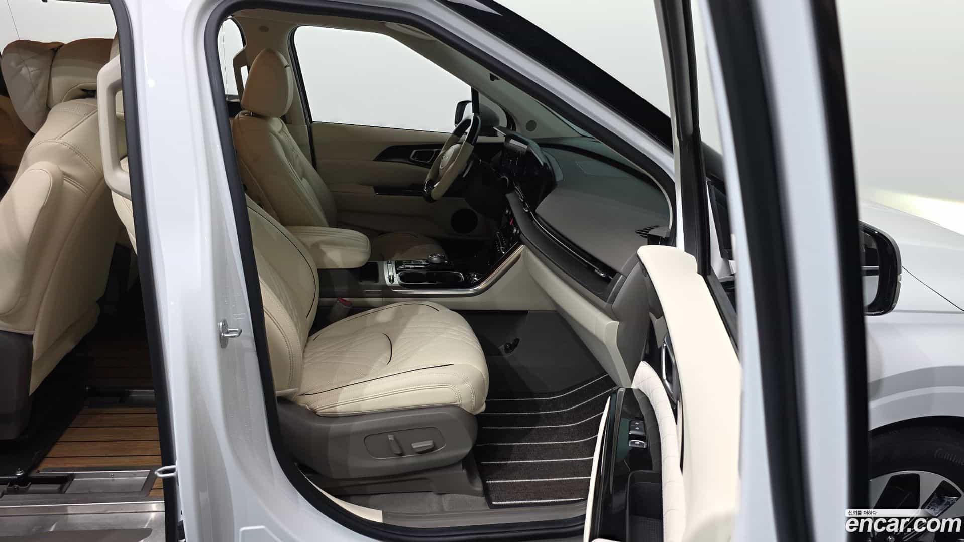 Canival Kia 2023.9-OPTION-015