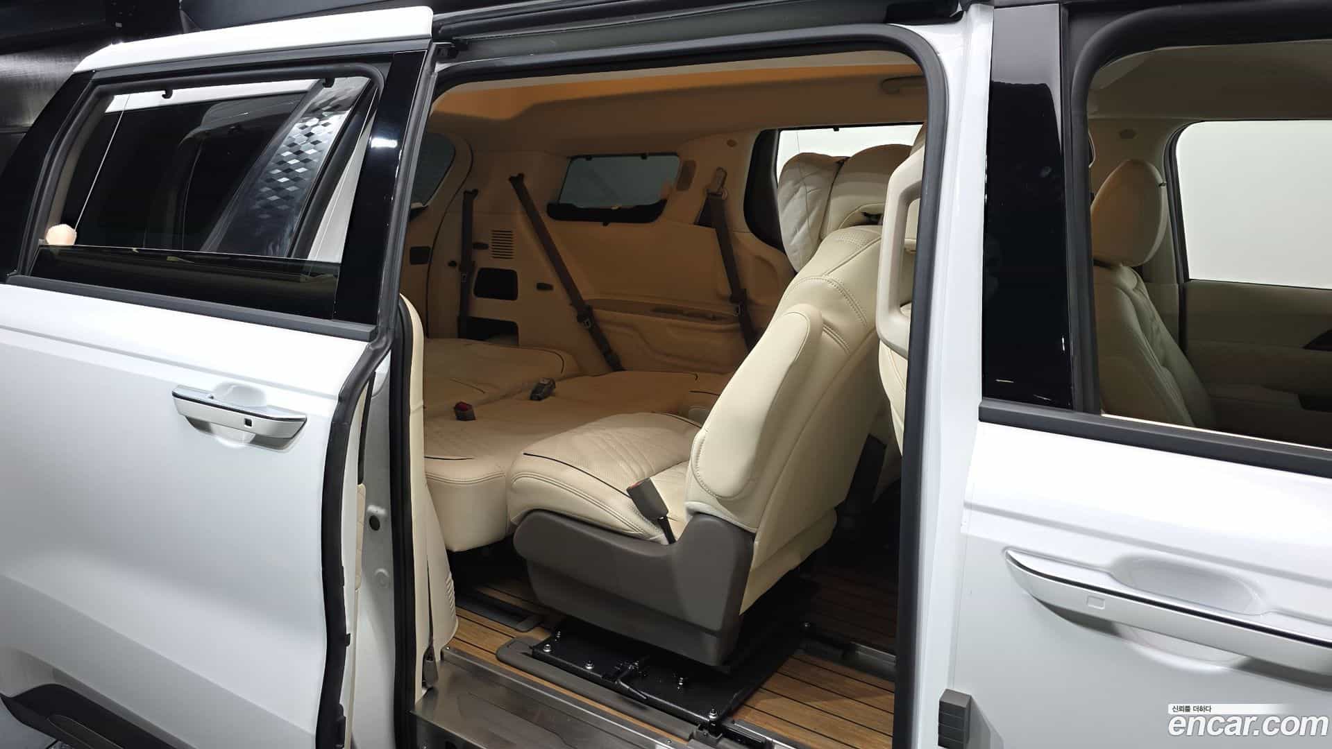 Canival Kia 2023.9-OPTION-016