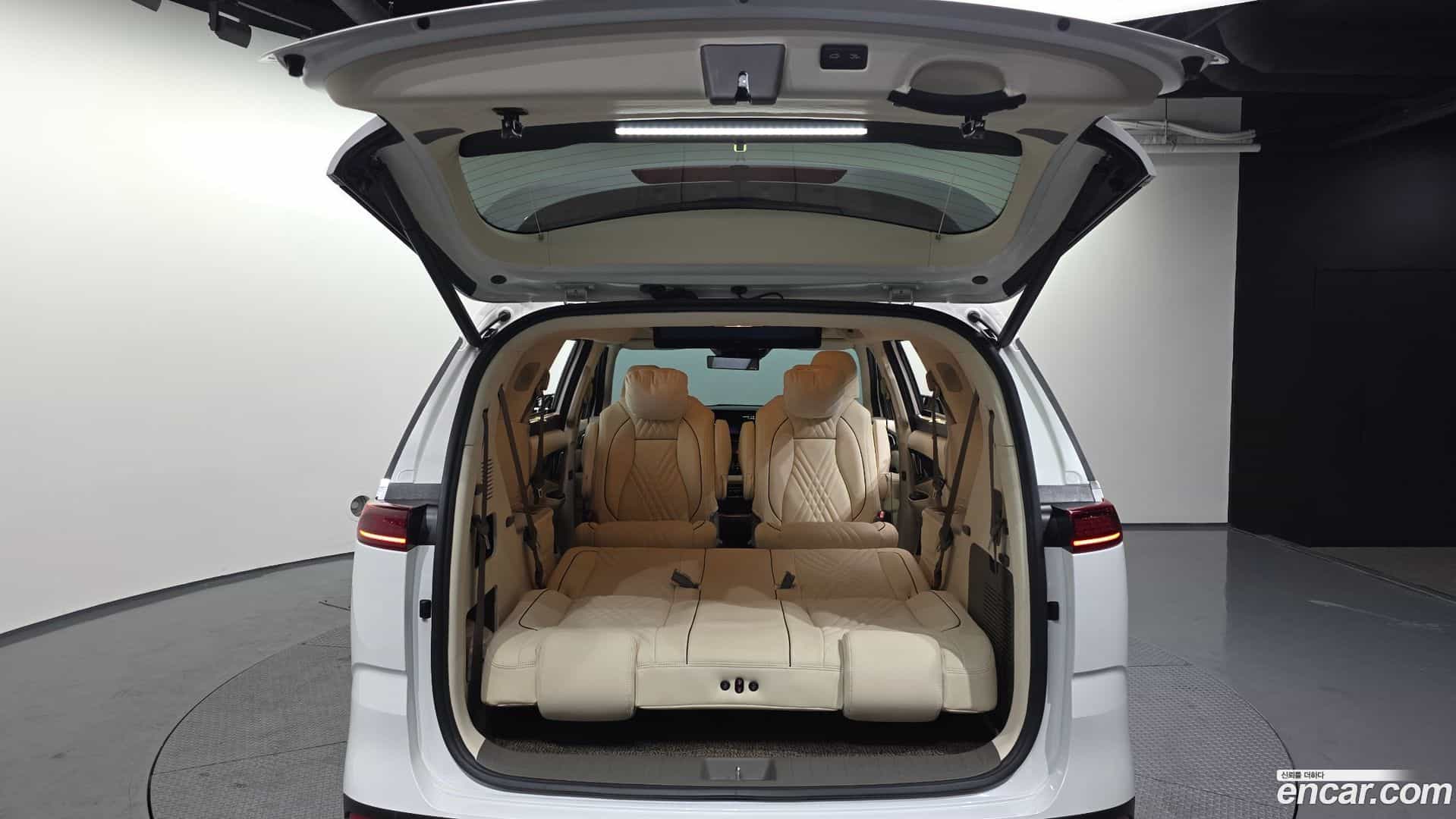 Canival Kia 2023.9-OPTION-024