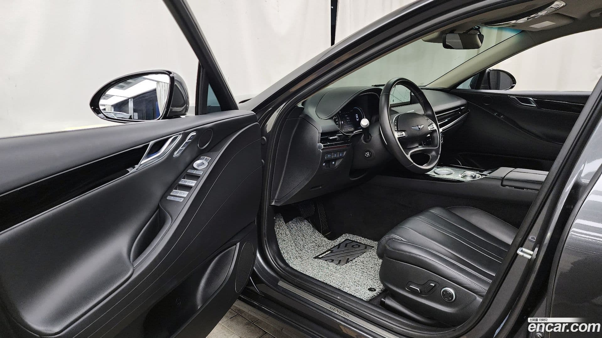 Main__Slider__Photo:G80 Genesis 2021.6-9