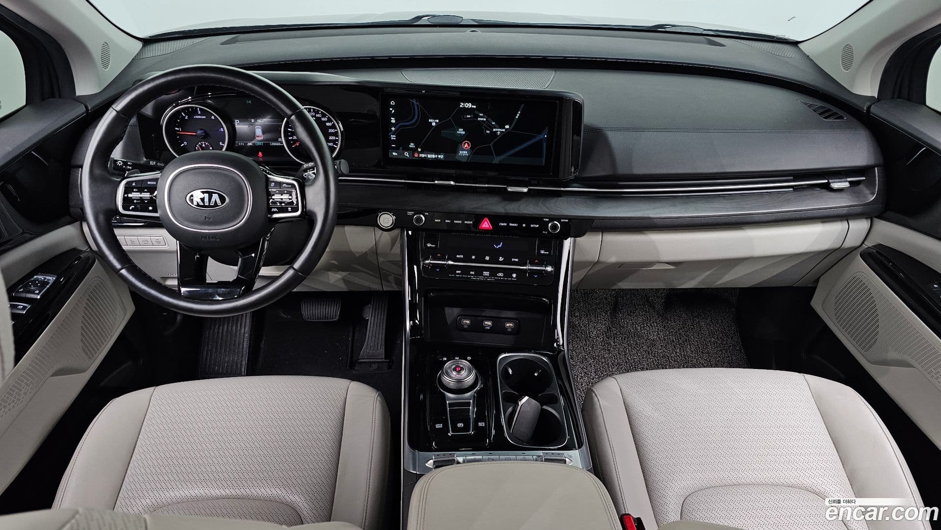 Main__Slider__Photo:Canival Kia 2021.0-6