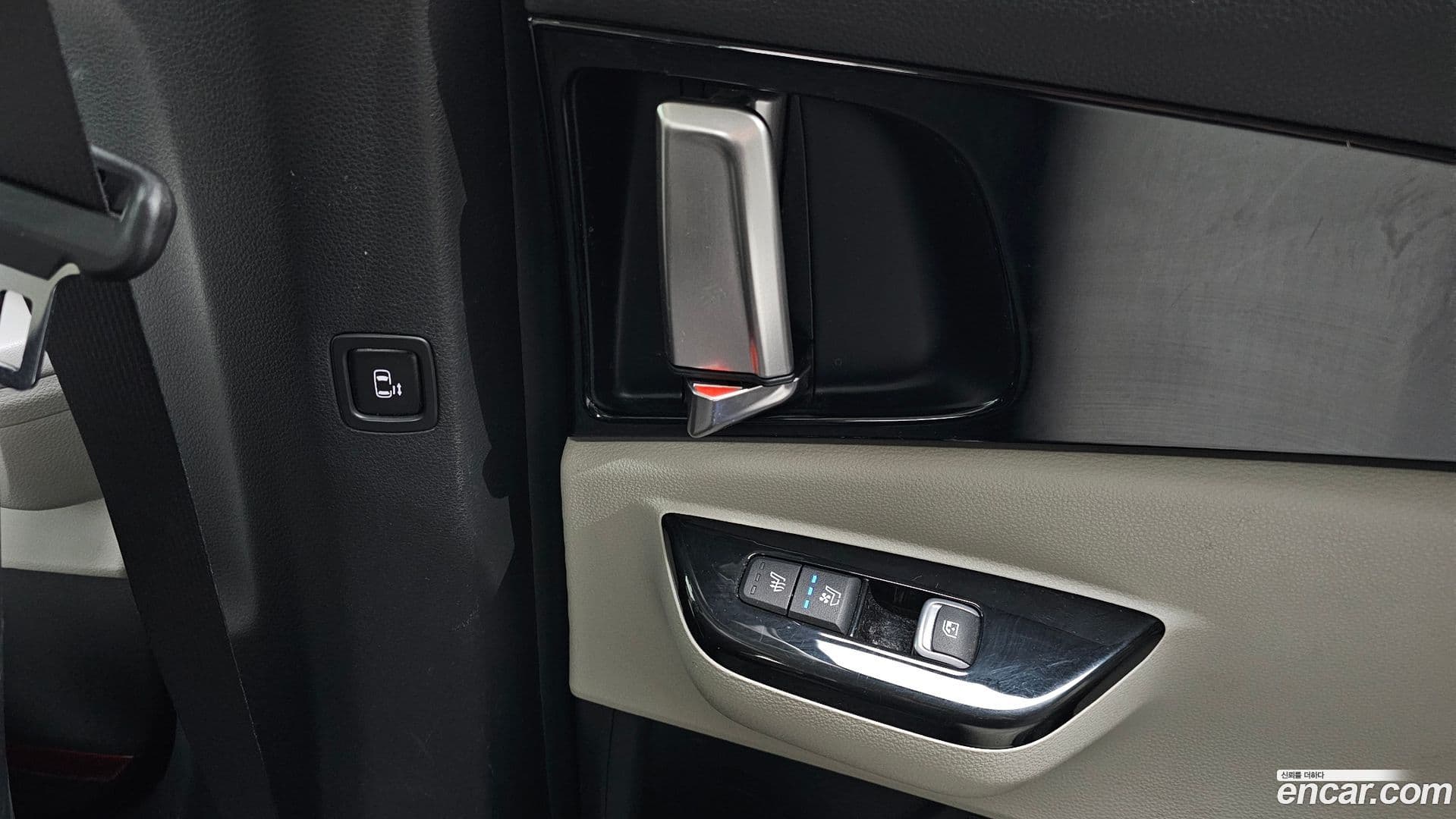 Main__Slider__Photo:Canival Kia 2021.0-18