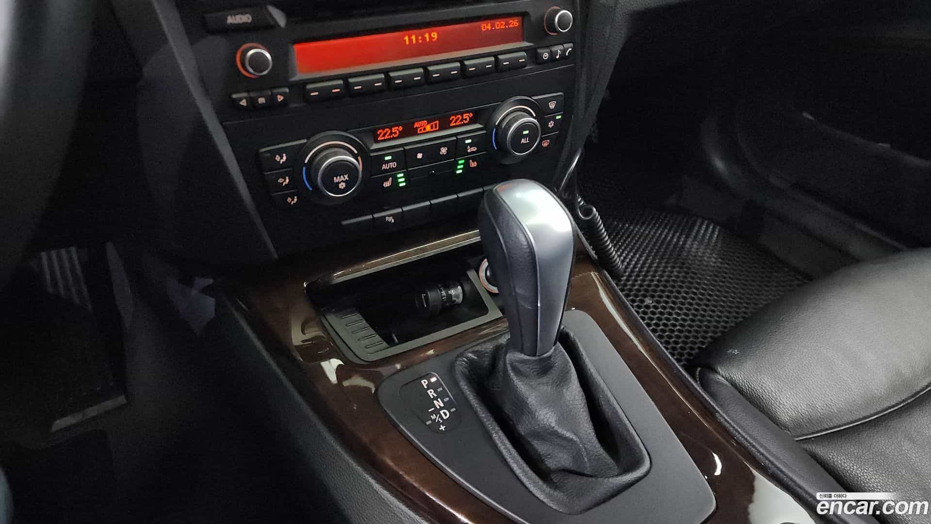 3-Series BMW 2011.8-INNER-009