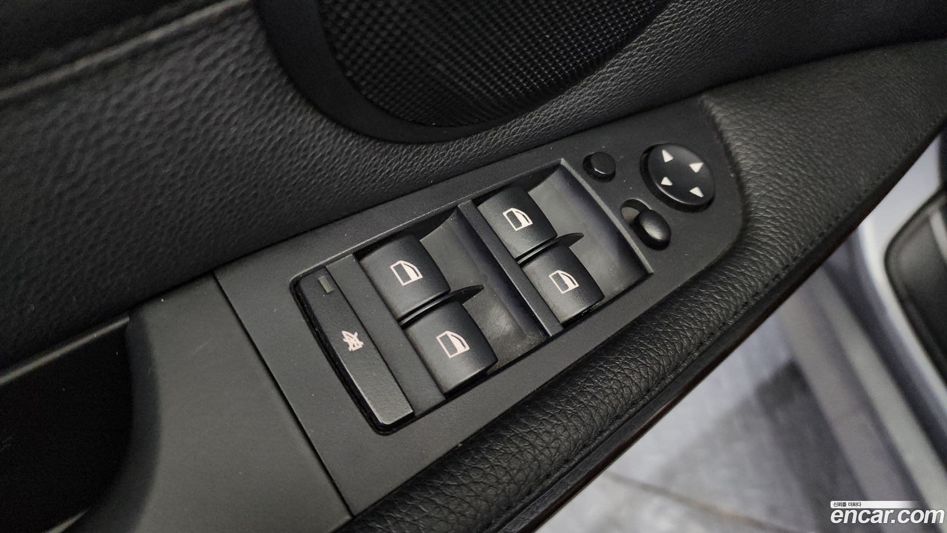 Main__Slider__Photo:3-Series BMW 2011.8-12